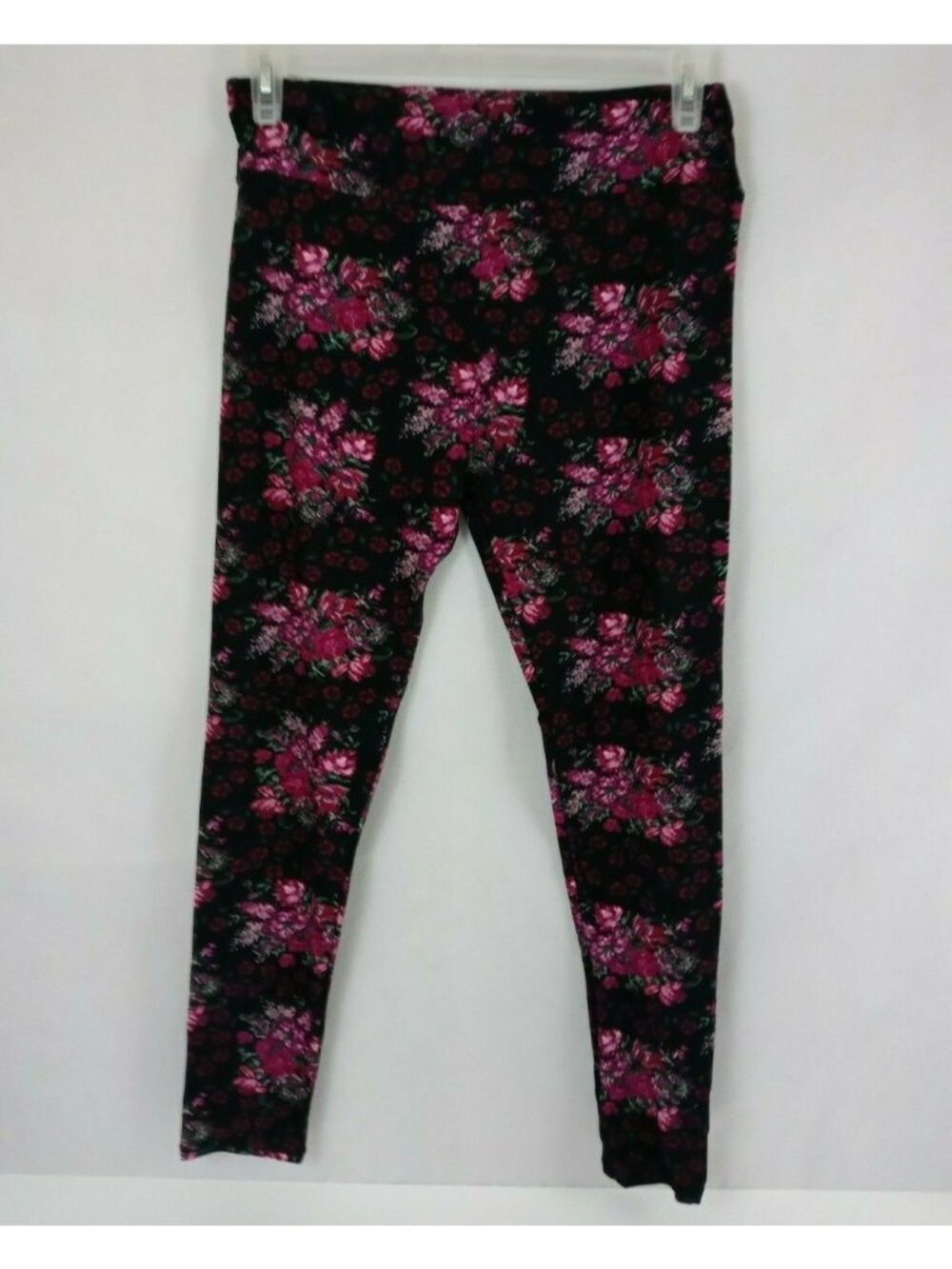 New LuLaRoe Tall & Curvy Leggings Black With Fuchsia & Pink Floral Design